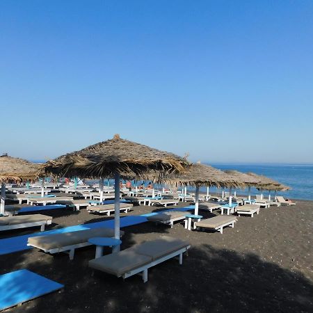 One And Only Beachfront Rooms Perissa  Buitenkant foto