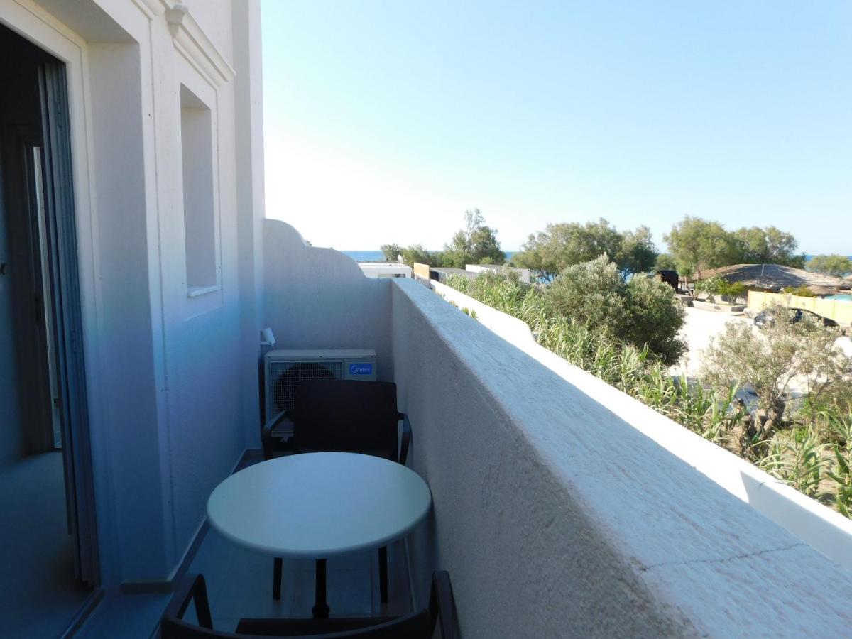 One And Only Beachfront Rooms Perissa  Buitenkant foto